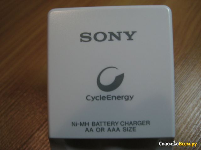 Зарядное устройство для аккумуляторов Sony Compact BCG34HS