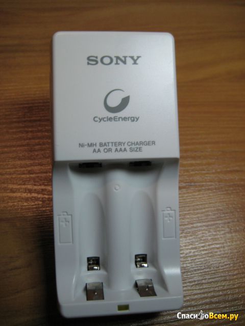 Зарядное устройство для аккумуляторов Sony Compact BCG34HS