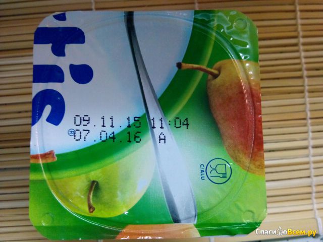 Продукт йогуртный пастеризованный Fruttis "Легкий" яблоко-груша