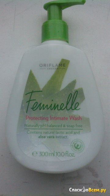 Средство для интимной гигиены Oriflame Feminelle Protecting Intimate Wash с экстрактом алоэ вера