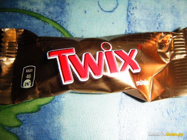 Печенье песочное Twix minis с карамелью, покрытое молочным шоколадом