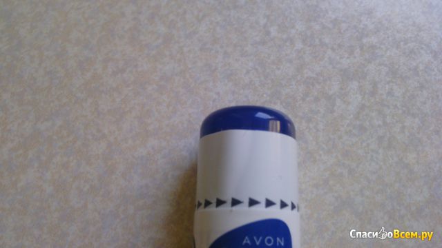 Бальзам для губ Avon Care "Интенсивная помощь" с увлажняющими и смягчающими компонентами