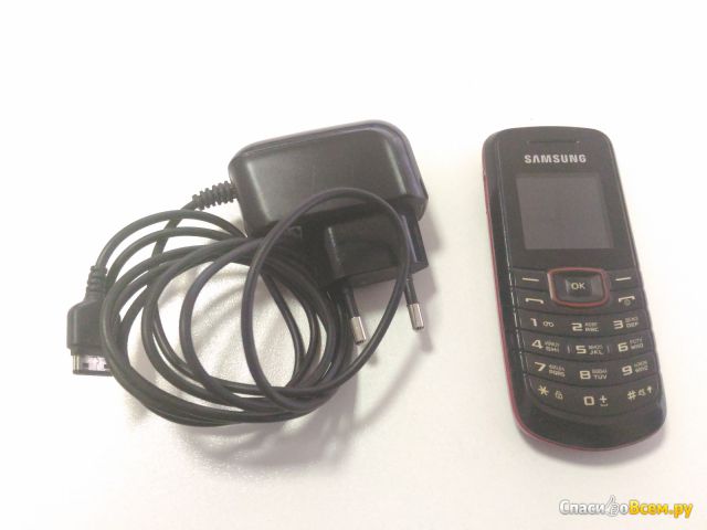 Мобильный телефон Samsung E1080