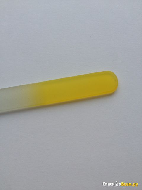 Стеклянная пилочка для ногтей с двухцветной ручкой Yangdong YFLY B.A.M.
