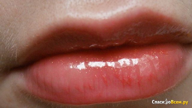 Блеск для губ Avon Luxe увлажняющий "Extravagant coral"