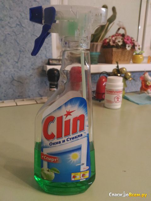 Средство для мытья окон и стекол Clin Яблоко + спирт