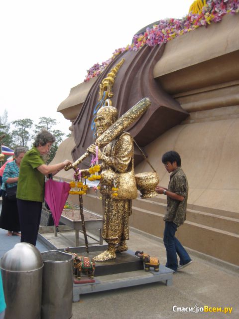 Храм Хуай Монгкол (Таиланд, Хуа Хин)