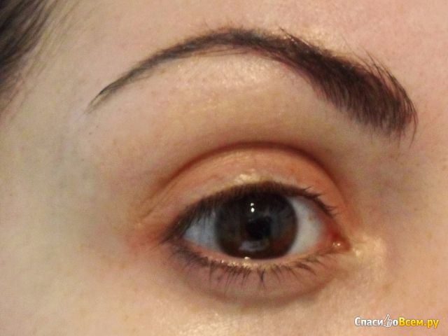 Жидкость для мягкого снятия макияжа с глаз Yves Rocher с ромашкой Soft eye make-up Remover Camomile