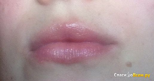Увлажняющий и восстанавливающий бальзам для губ Clarins Moisture Replenishing Lip Balm