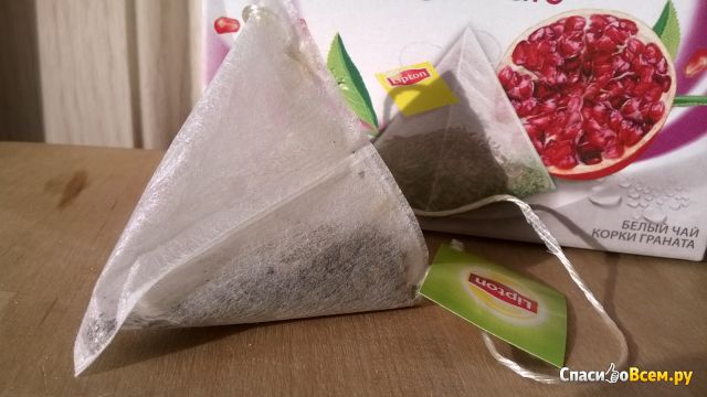 Чай Lipton White tea Pomegranate в пакетиках-пирамидках