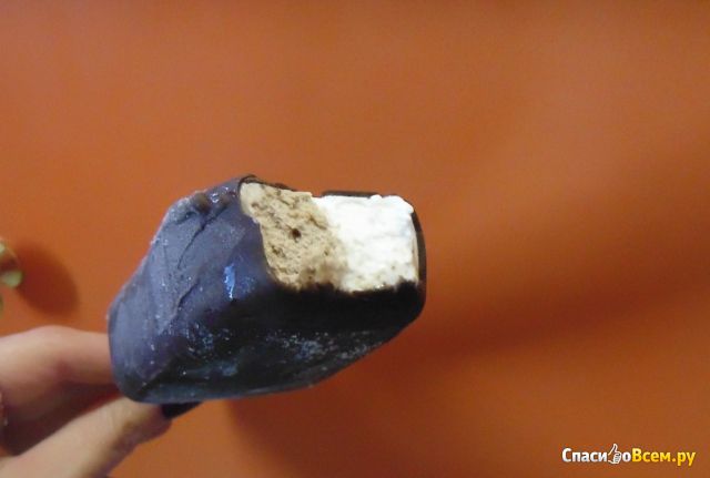 Мороженое Эскимо двухслойное сливочное Бодрая корова "Загадайсик" в шоколадной глазури
