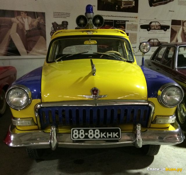 Выставка ретро-автомобилей "Retro Car Show" (Санкт-Петербург, Приморский пр-т д. 72, ТРЦ "Питерлэнд)