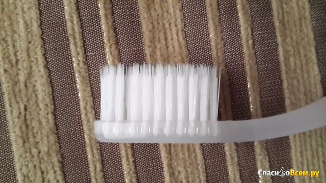 Зубная щетка Lacalut Aktiv мягкая
