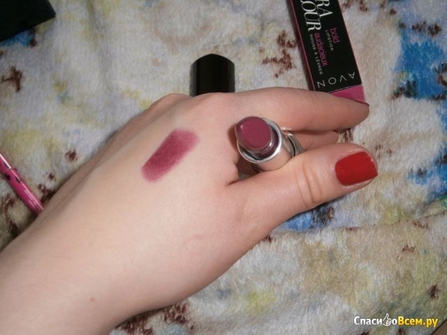 Губная помада Avon "Максимум цвета" Ultra Colour Bold Lipstick Power plum
