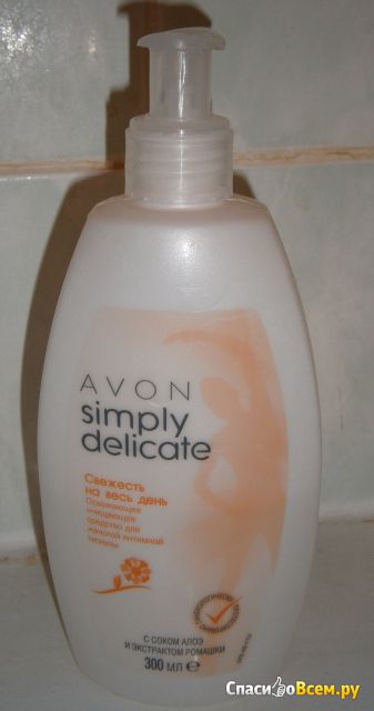 Средство для женской интимной гигиены Avon Simply Delicate с соком алоэ и экстрактом ромашки