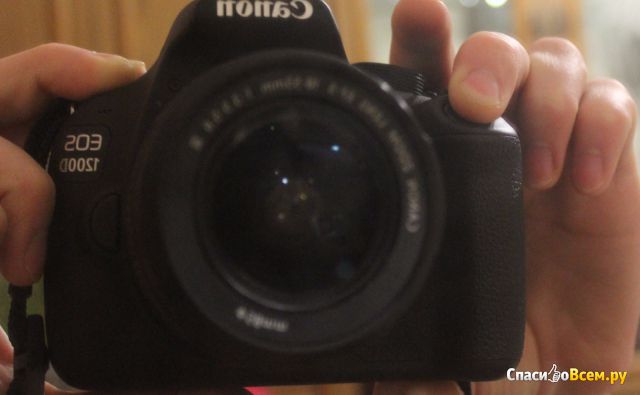Цифровой зеркальный фотоаппарат Canon EOS 1200D