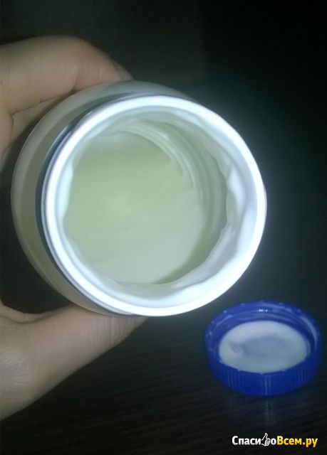 Напиток кисломолочный йогуртный "Снежок" с м.д.ж. 2,5 % Белая долина
