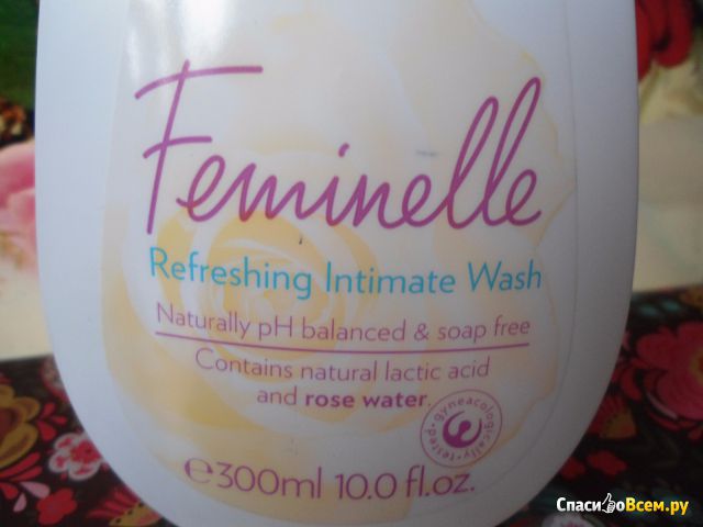 Средство для интимной гигиены с розовой водой Oriflame "Feminelle"