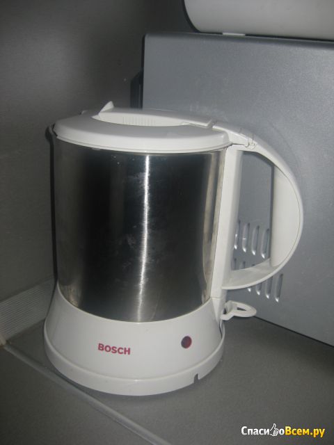 Электрический чайник Bosch TWK 1201N