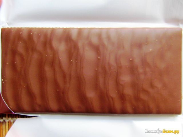 Молочный шоколад Roshen с черничной нугой