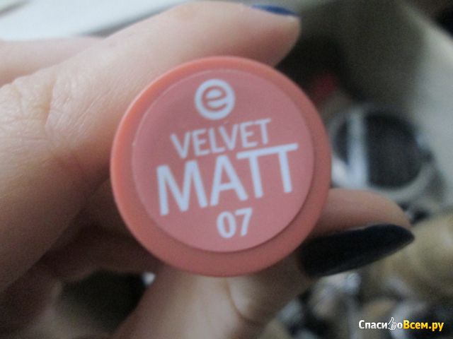Губная помада Essence Velvet Matt 07