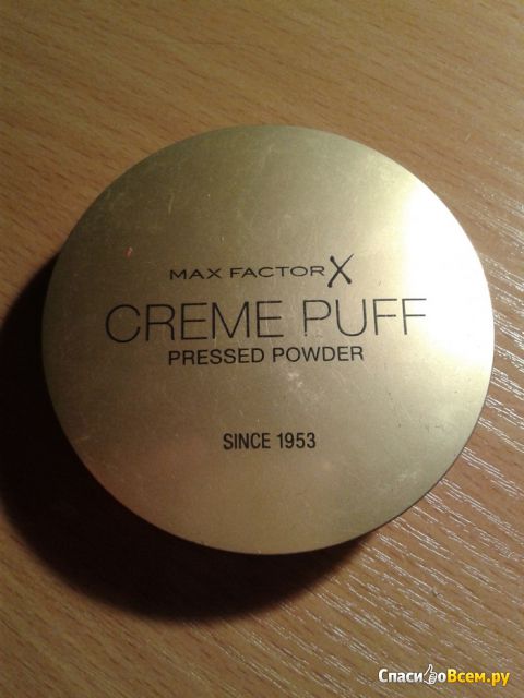 Компактная крем-пудра Max Factor Creme Puff