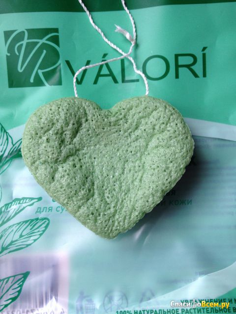 Конжаковый спонж для лица Valori с экстрактом зеленого чая для сухой и чувствительной кожи