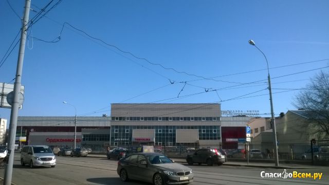 Дисконт центр на Орджоникидзе (Москва, ул. Орджоникидзе, д. 11)