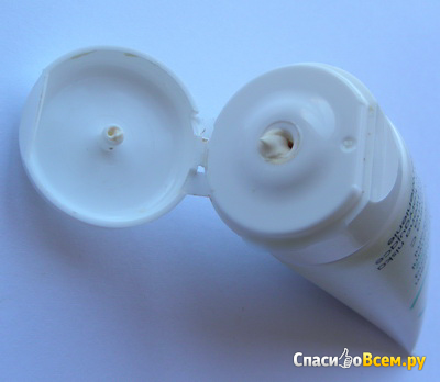 CC-крем успокаивающий для чувствительной кожи с расширенными капиллярами Ziaja Soothing CC-Cream