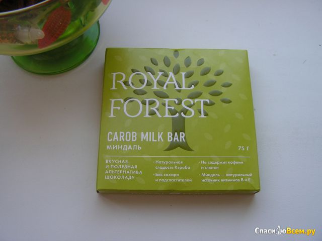 Молочный шоколад "Royal Forest" из кэроба с миндалем