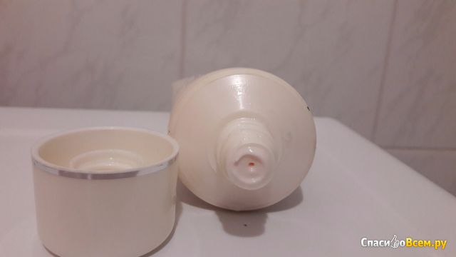 Очищающий крем для снятия макияжа Payot Creme Demaquillante Ultra-soft And Soothing Cleanser