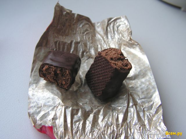 Шоколадные конфеты Рахат "Красный мак"