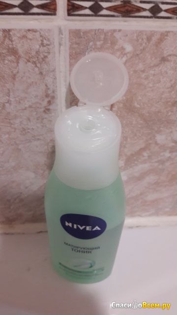 Матирующий тоник для склонной к жирности кожи Nivea с морскими водорослями и технологией Hydra IQ