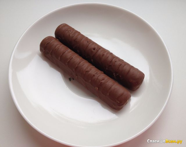 Шоколадный батончик Twix Имбирное печенье