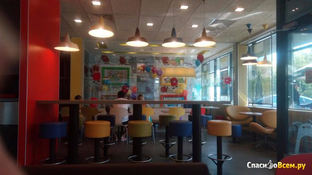 Сеть ресторанов быстрого питания "McDonalds"