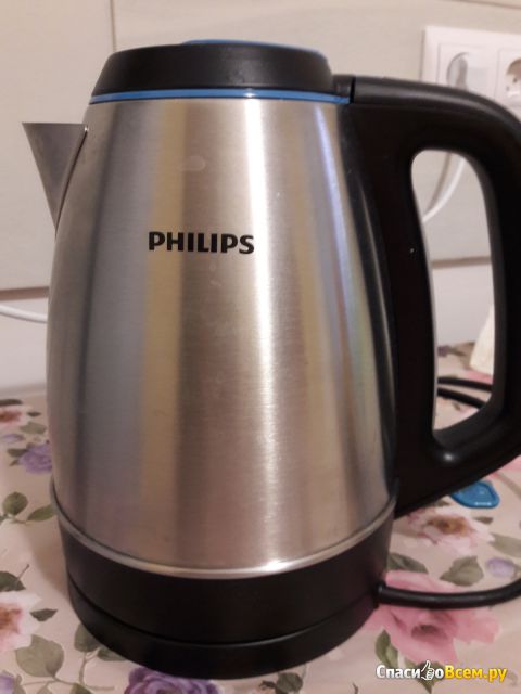 Электрический чайник Philips HD9302