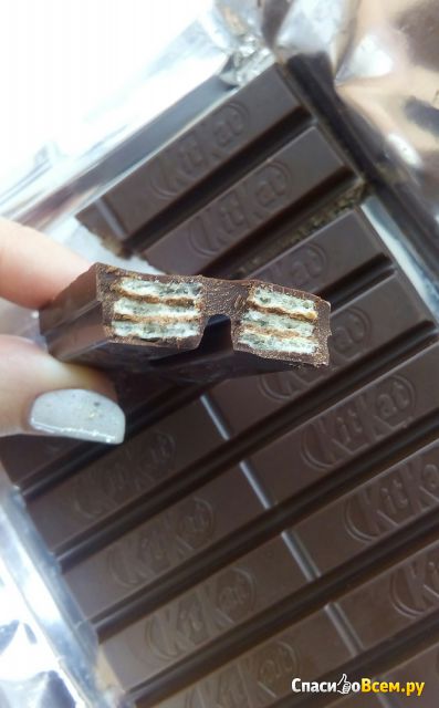 Темный шоколад KitKat с хрустящей вафлей