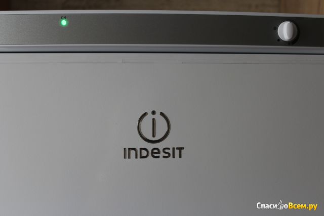 Двухкамерный холодильник Indesit SB 167