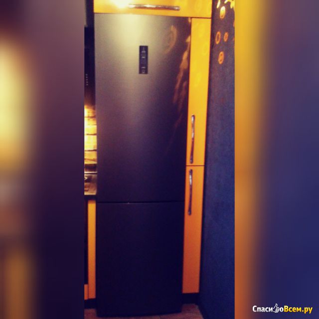 Двухкамерный холодильник Haier C2F737CDBG