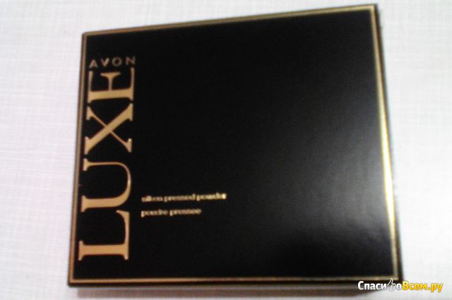 Компактная пудра Avon "Luxe"
