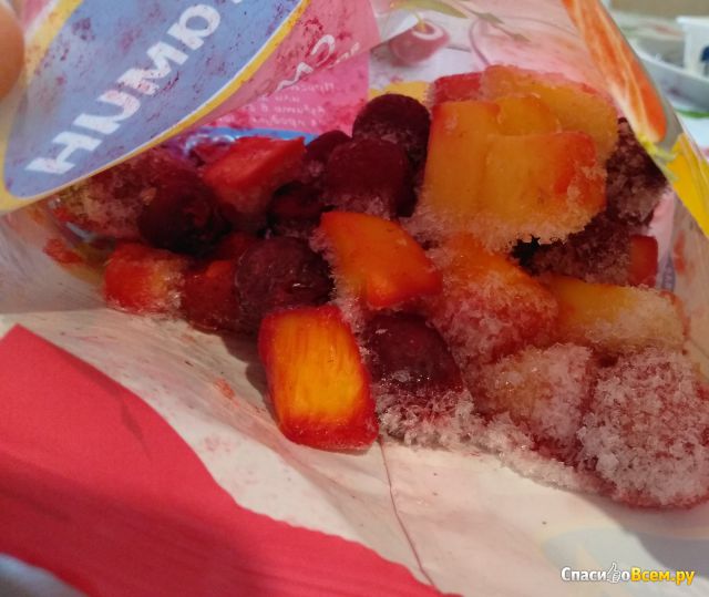Смесь для смузи замороженная Vitamin Мираторг ягодно-фруктовая с манго