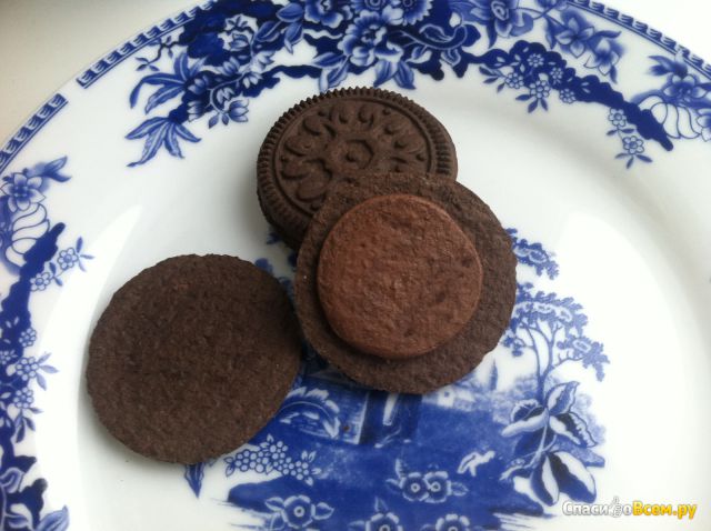 Печенье "Трио" какао с начинкой "Двойной шоколадный брауни" Акконд