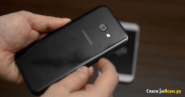 Смартфон Samsung Galaxy A5 SM-A520F