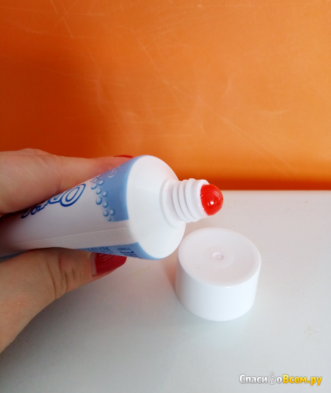 Детская зубная паста с клубничным вкусом Oriflame "Optifresh"