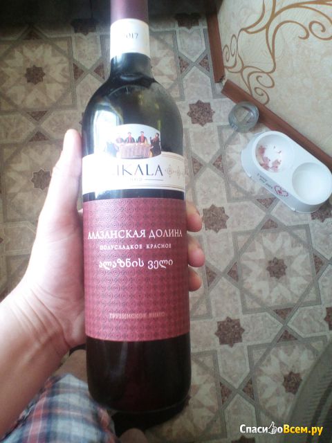 Вино столовое полусладкое красное Nikala 1862 Алазанская долина