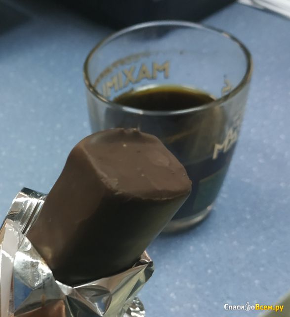 Творожный глазированный сырок Агрокомплекс в шоколадной глазури с какао