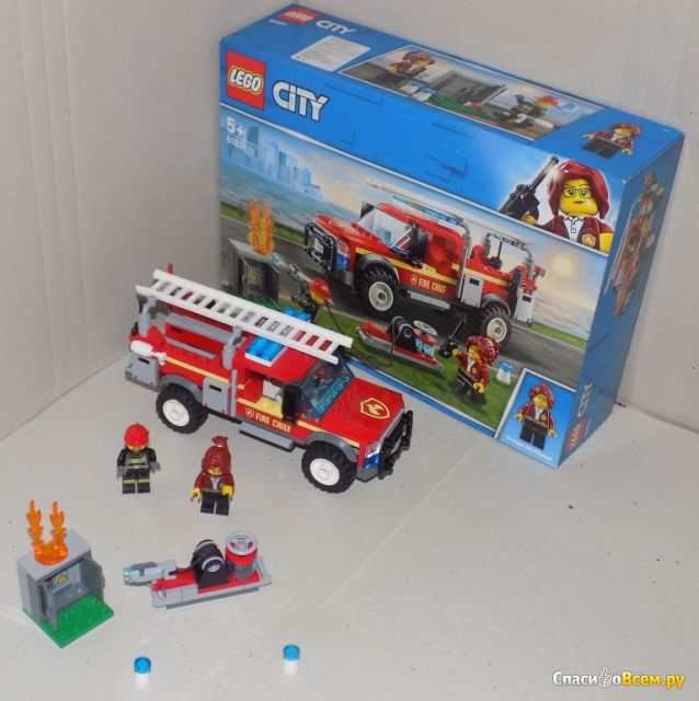 Конструктор Lego City 60231 "Грузовик начальника пожарной охраны"