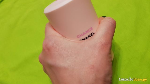 Увлажняющее молочко для тела Chanel Chance Eau Vive