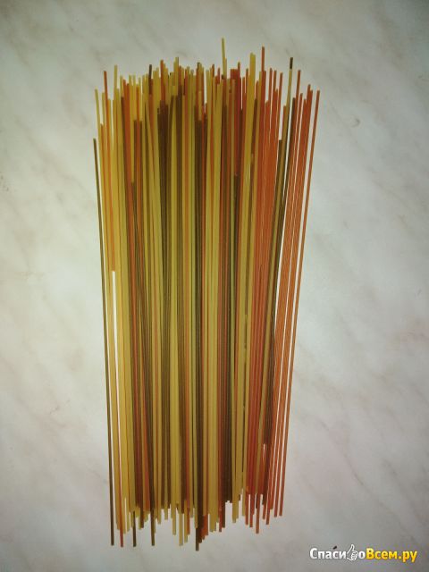 Макаронные изделия Макфа Томатные спагетти