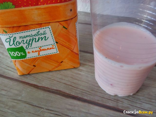 Йогурт питьевой "Вкуснотеево" с клубникой
